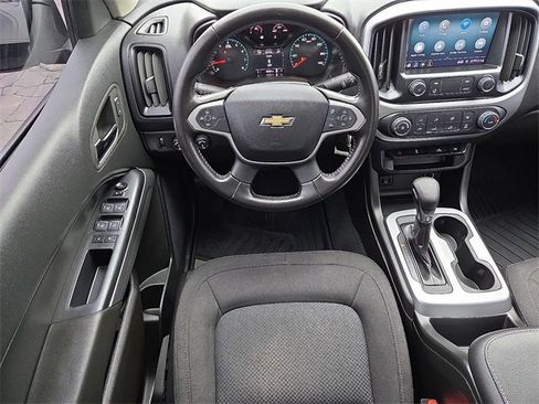 Used 2022 Chevrolet Colorado LT w/ LT Convenience Package image 12