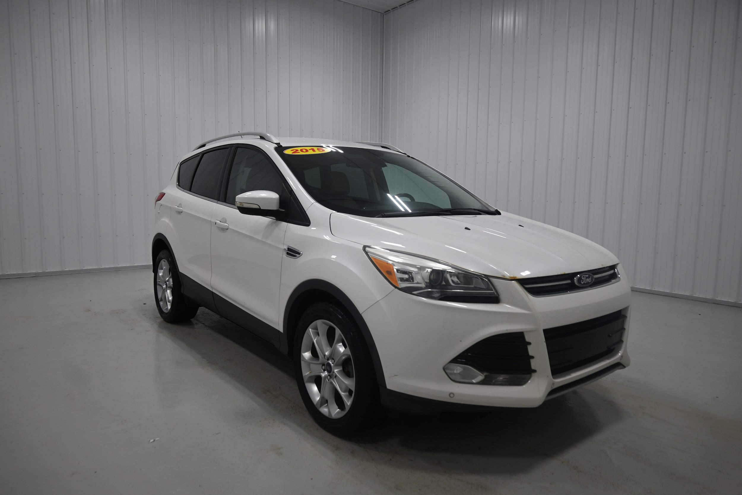 Used 2015 Ford Escape Titanium w/ Equipment Group 301A AWD/4WD image 3