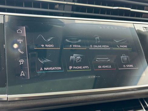 Used 2025 Audi Q7 3.0T Premium Plus w/ Premium Plus Package AWD/4WD image 34