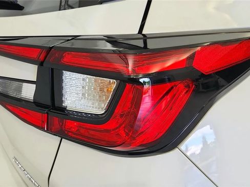 Used 2025 Subaru Crosstrek 2.0i Premium AWD/4WD image 15