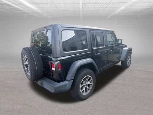 Used 2024 Jeep Wrangler Unlimited Sport AWD/4WD image 4