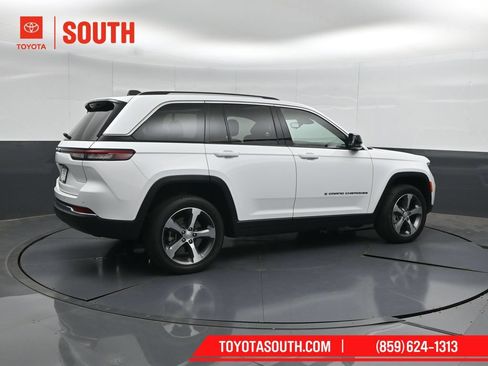 Used 2022 Jeep Grand Cherokee Limited 4xe AWD/4WD image 2