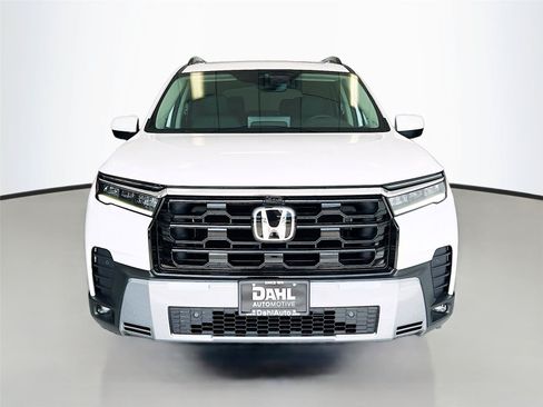 New 2026 Honda Pilot image 3