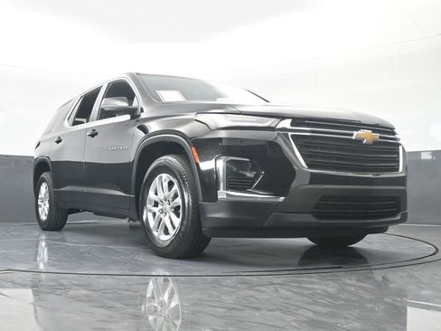 Used 2023 Chevrolet Traverse LS image 61