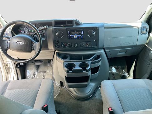 Used 2014 Ford E-350 and Econoline 350 XLT RWD image 20