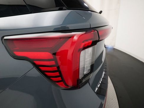 Used 2025 Ford Explorer Active w/ Active Comfort Package image 33