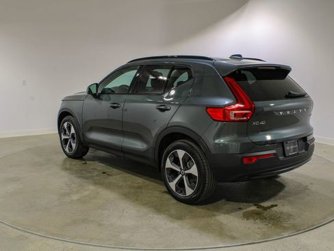 Used 2026 Volvo XC40 B5 Core w/ Climate Package AWD/4WD image 3