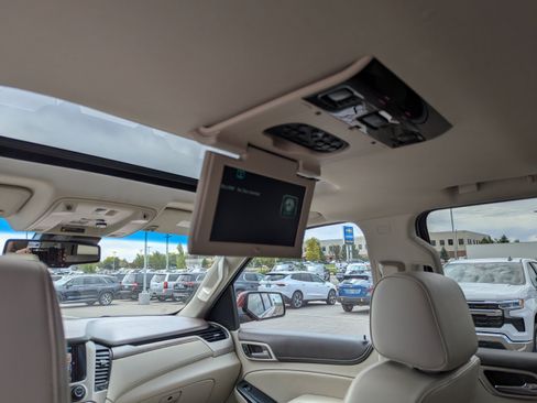 Used 2018 GMC Yukon Denali w/ Denali Ultimate Package AWD/4WD image 34