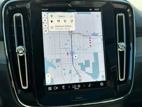 New 2025 Volvo XC40 B5 Ultra w/ Climate Package image 27