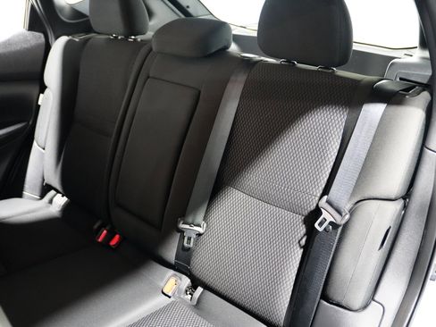 Used 2021 Nissan Rogue Sport S image 17