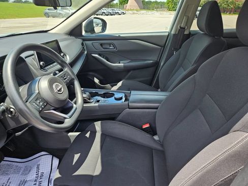 Used 2024 Nissan Rogue S AWD/4WD image 9