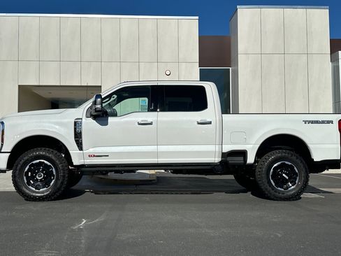 New 2026 Ford F250 Platinum w/ Platinum Plus Package image 6