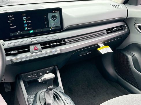 New 2025 Kia K4 LXS image 21