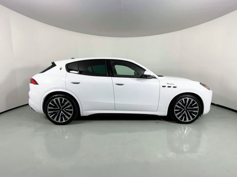 Used 2023 Maserati Grecale Modena image 3