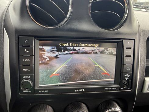 Used 2017 Jeep Compass High Altitude image 25