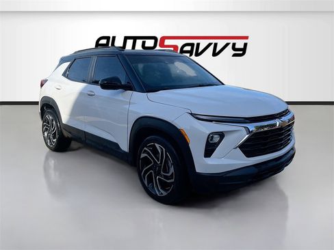Used 2024 Chevrolet TrailBlazer RS w/ Driver Confidence Package image 1
