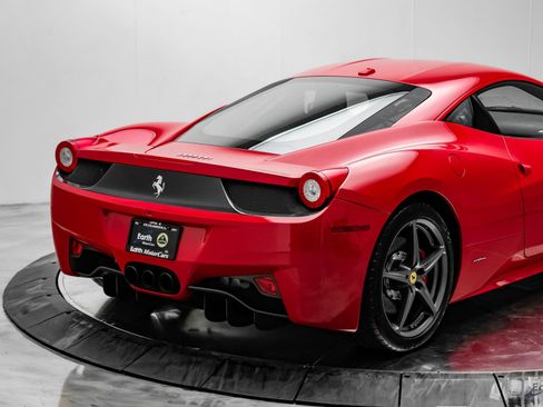 Used 2015 Ferrari 458 Italia Coupe RWD image 23