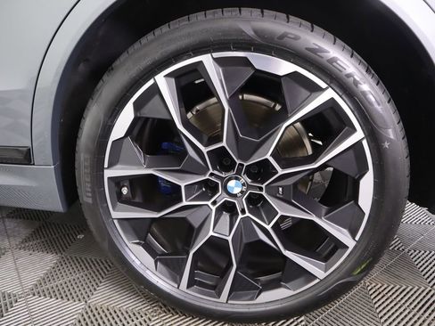 Certified 2023 BMW X7 xDrive40i w/ Executive Package image 33