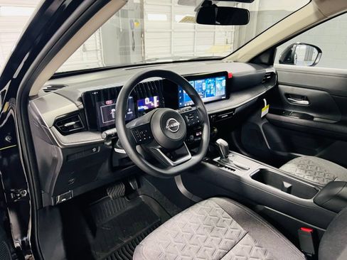 New 2026 Nissan Kicks SV FWD image 19