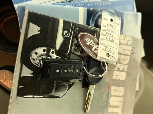 Used 2010 Ford F250 Lariat image 30