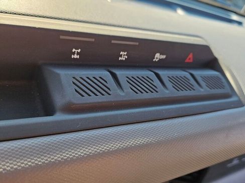 Used 2024 Ford Bronco Black Diamond image 23