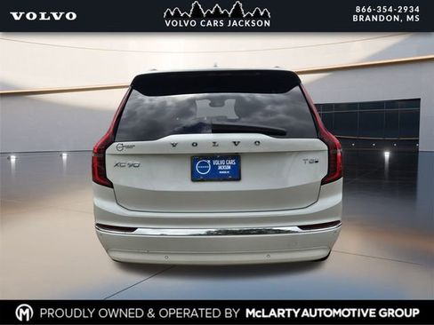 New 2025 Volvo XC90 T8 Core image 4