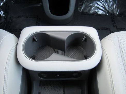 Used 2023 Hyundai Ioniq 5 Limited w/ Cargo Package image 58