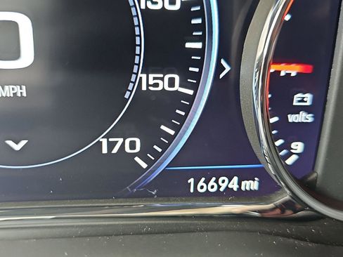 Used 2023 GMC Acadia Denali w/ Denali Ultimate Package image 6