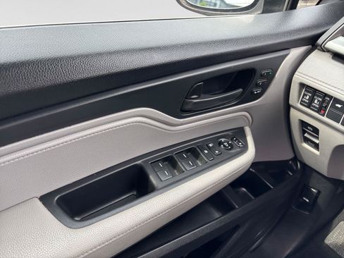 Used 2018 Honda Odyssey EX-L image 17