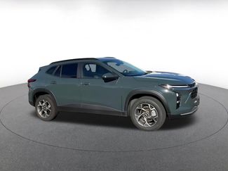 Used 2025 Chevrolet Trax LT w/ LT Convenience Package video 2