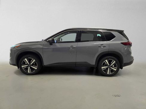 Used 2024 Nissan Rogue SL w/ SL Premium Package FWD image 2