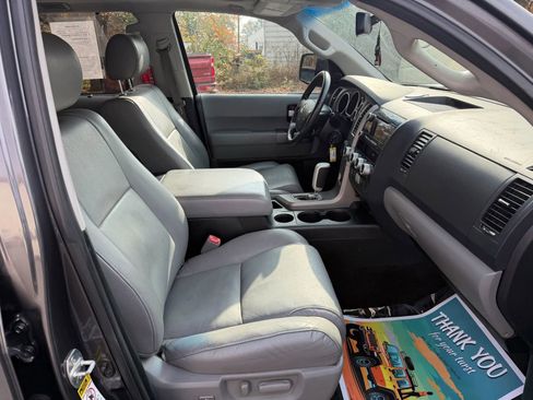 Used 2013 Toyota Sequoia Limited image 17