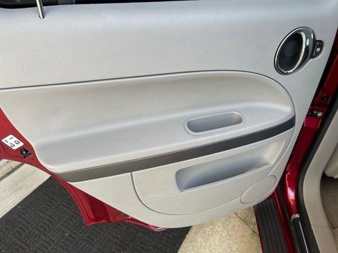 Used 2008 Chevrolet HHR LT FWD image 34