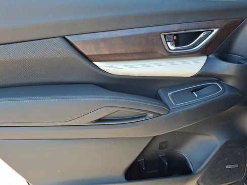 Used 2021 Subaru Ascent Touring w/ Popular Package #2A image 12