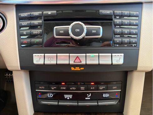 Used 2014 Mercedes-Benz E 350 4MATIC Sedan image 23