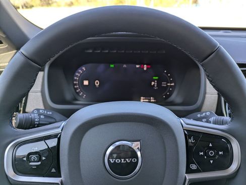 New 2026 Volvo XC90 T8 Plus w/ Protection Package Premier AWD/4WD image 39