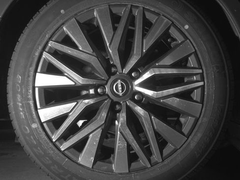 Used 2025 Nissan Altima 2.5 SV image 15