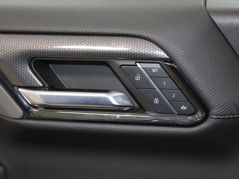 Used 2024 Chevrolet Silverado 1500 ZR2 w/ Technology Package image 31