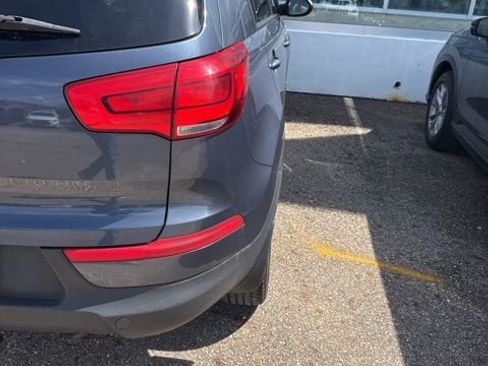 Used 2016 Kia Sportage LX image 3