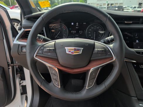Certified 2025 Cadillac XT5 Premium Luxury w/ Technology Package FWD image 26