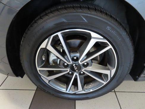 Used 2024 Kia Forte LXS image 15