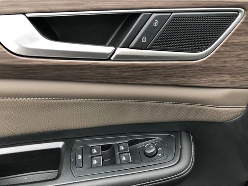 New 2026 Volkswagen Atlas SEL image 11