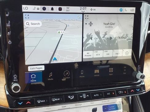 New 2024 Jeep Grand Wagoneer Series III w/ HD Trailer Tow Package image 16