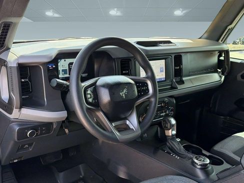 Certified 2022 Ford Bronco 2-Door AWD/4WD image 4