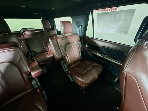 Used 2022 Ford Expedition Max Limited image 14