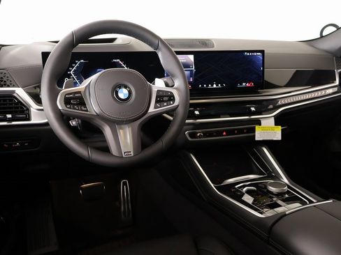 New 2026 BMW X6 xDrive40i w/ Climate Comfort Package image 2