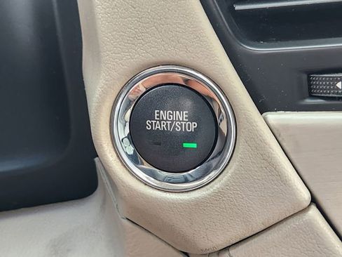 Used 2018 GMC Yukon XL Denali w/ Denali Ultimate Package AWD/4WD image 15
