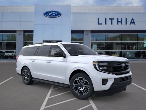 New 2026 Ford Expedition Max Active AWD/4WD image 7