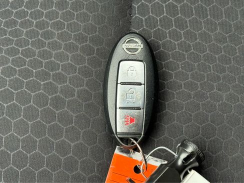 Used 2013 Nissan Juke SV image 31