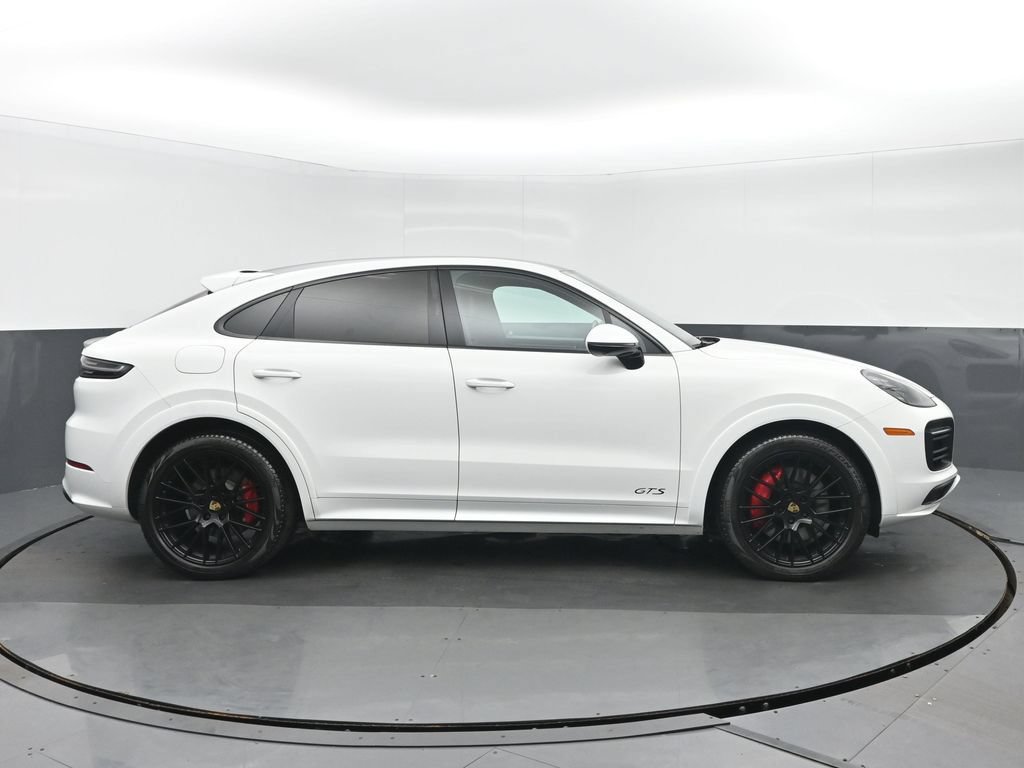 Used 2021 Porsche Cayenne GTS AWD/4WD image 2